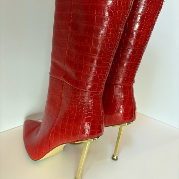 Unbranded Red Croc Embossed Knee High Boots Gold Heel Pointed Toe Size 8 - Picture 9 of 16